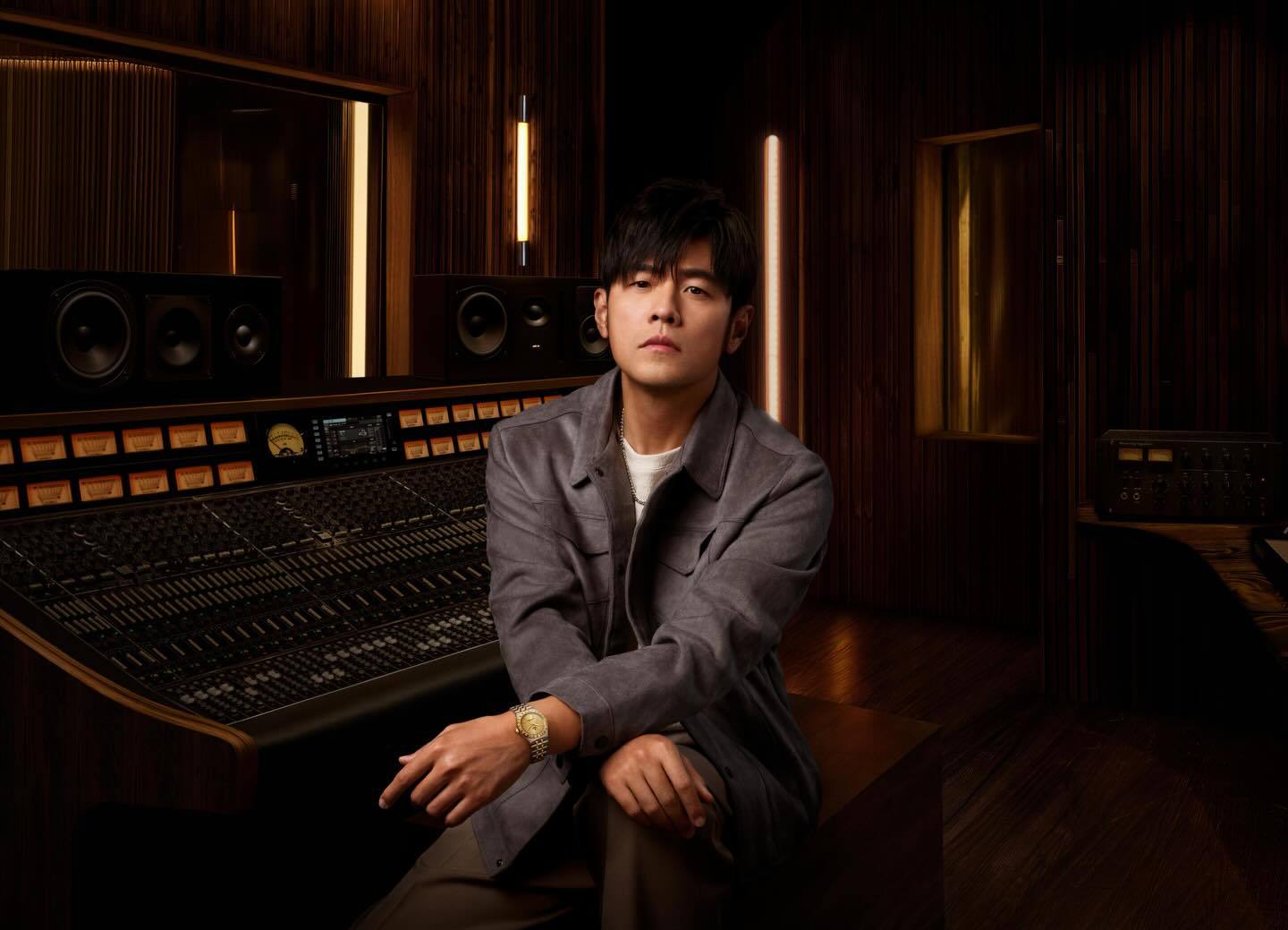 杰伦分享帝舵表帅照 