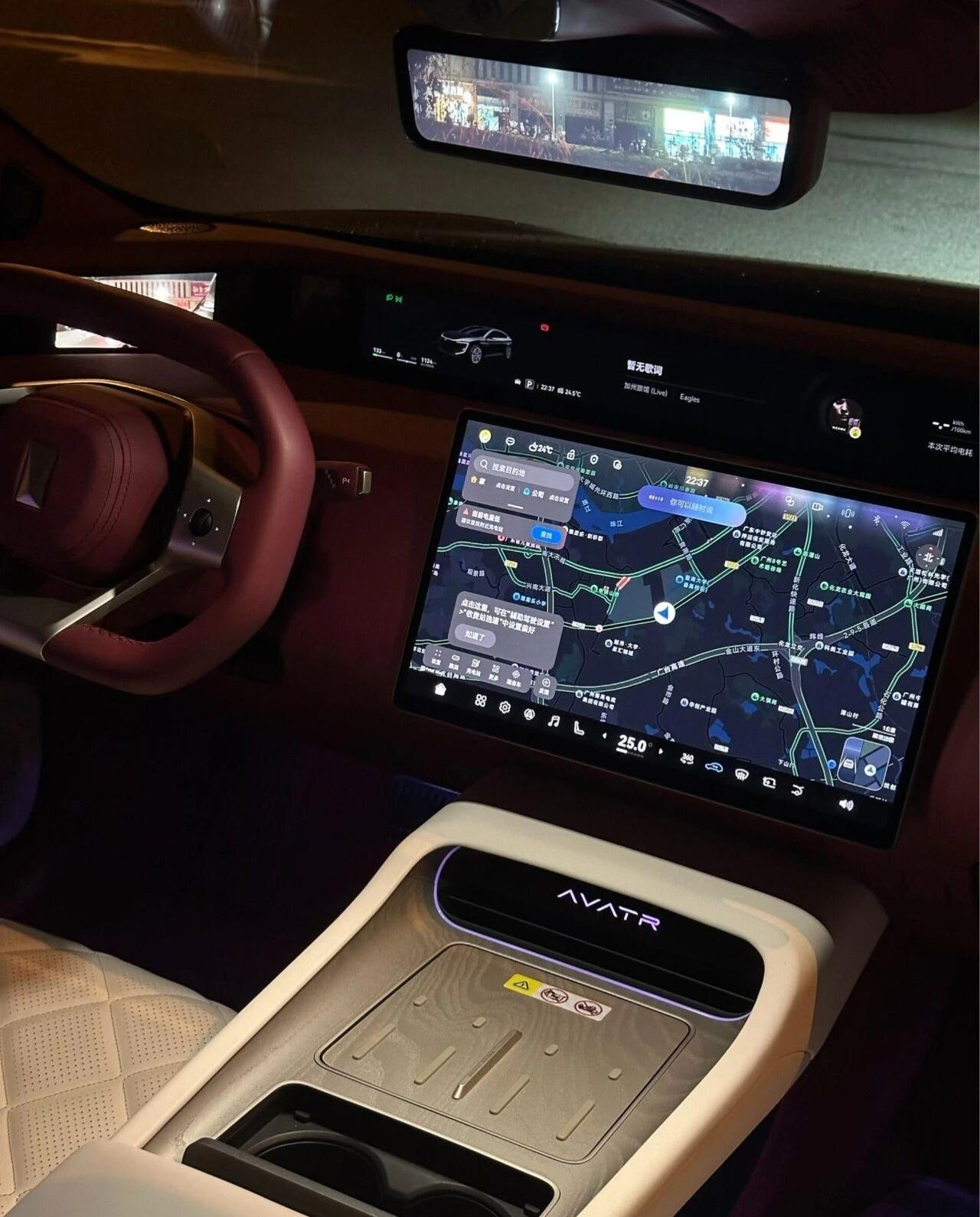 这辆车难道不值100万吗？作为一名特斯拉车主，从特斯拉换到阿维塔 12，就像直接