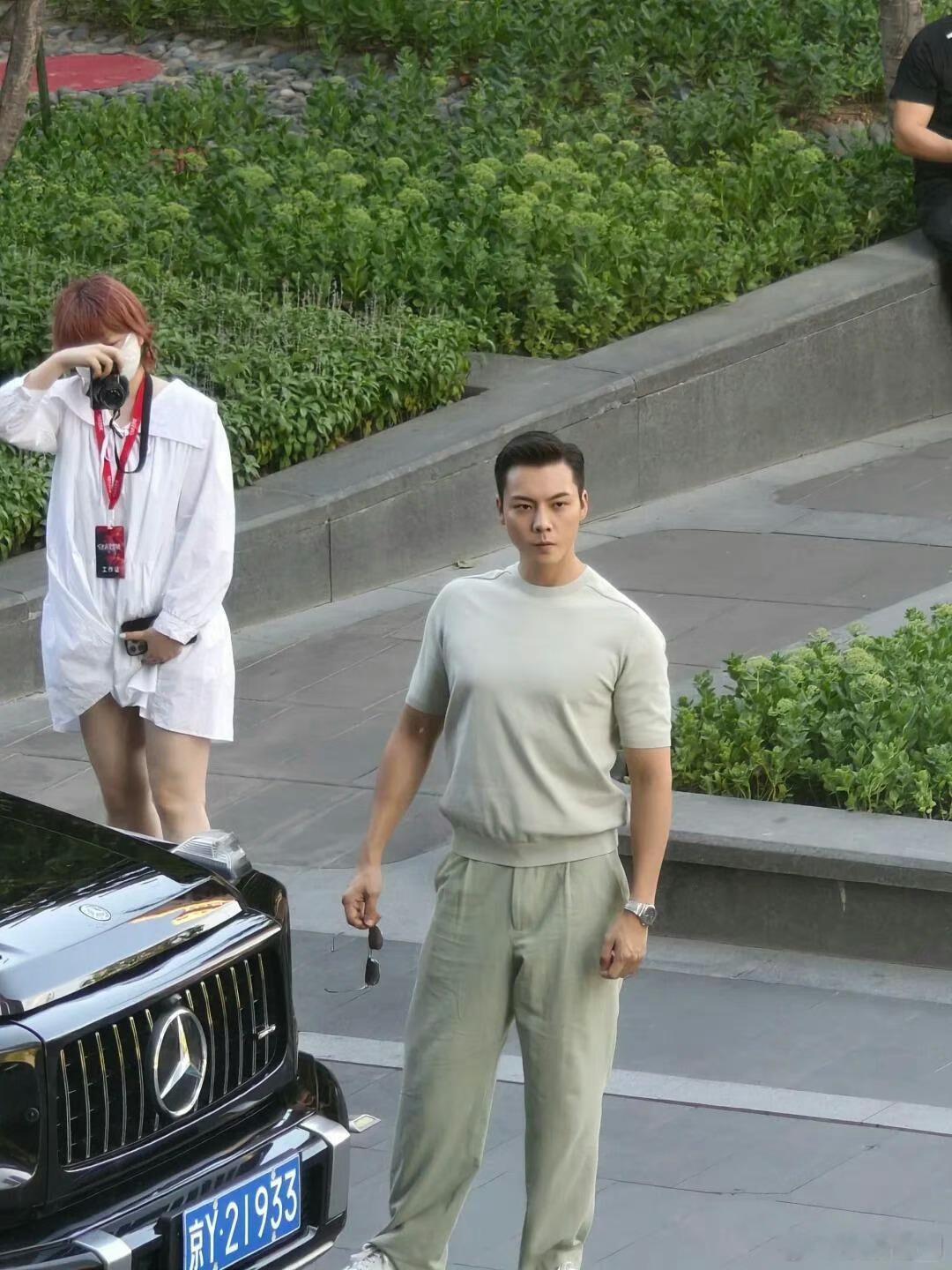 怎么感觉陈伟霆现在也是一脸的油腻感？ ​​​