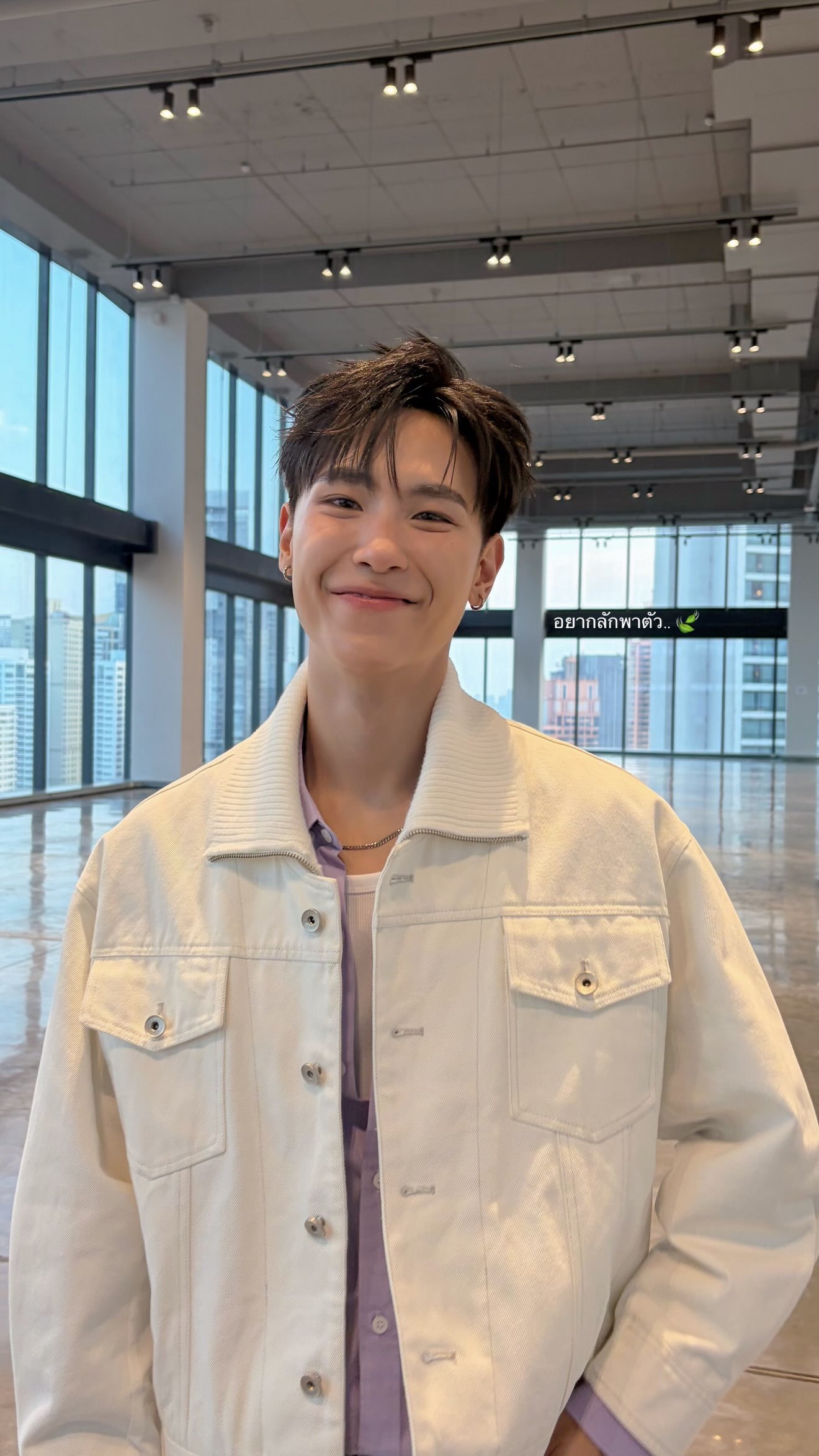 好清爽的小狗🥺🐶💬：等一下Feb就把你的脸颊肉填满🍧🍡🍣🍝🥗/c