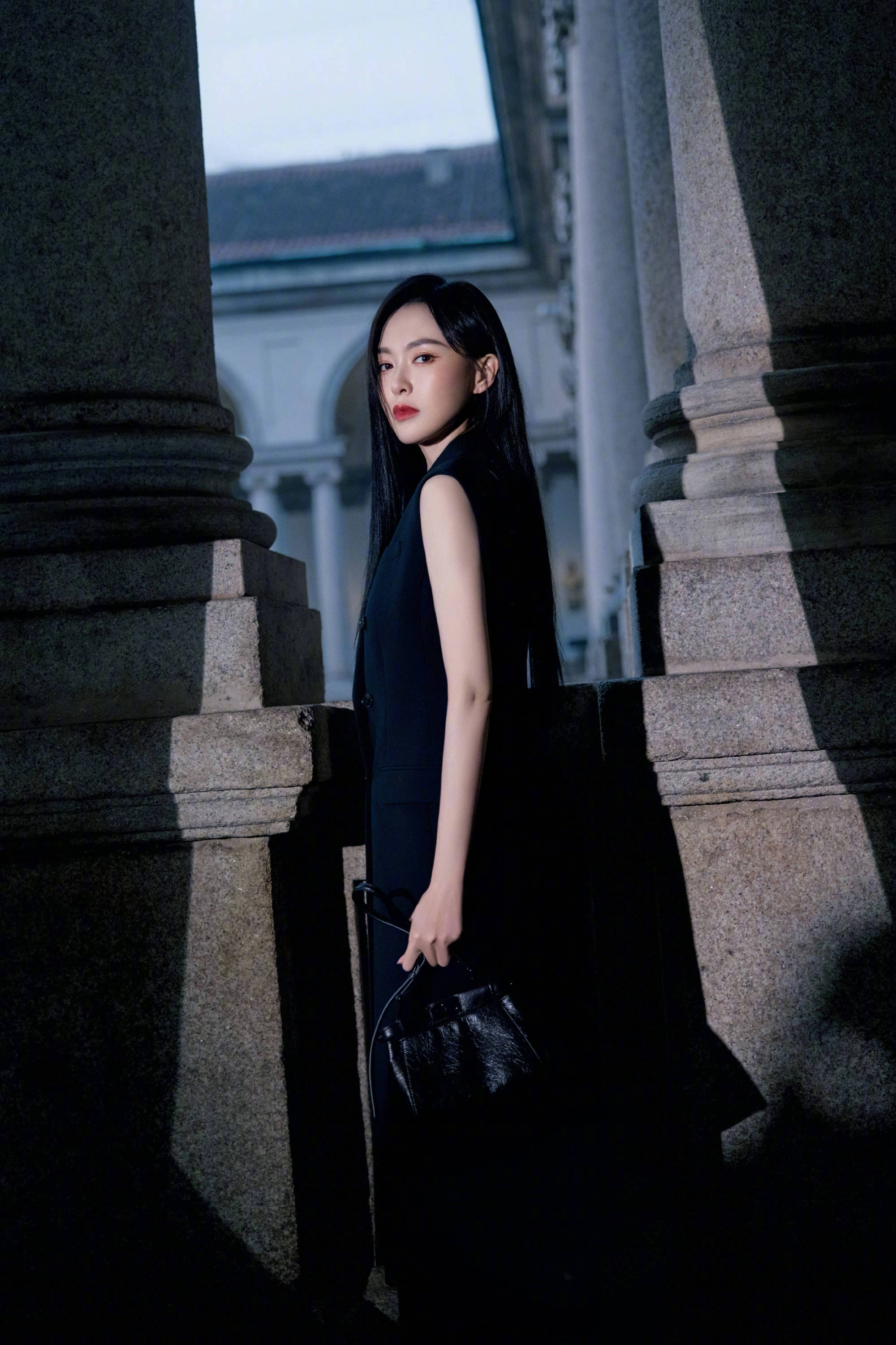 FENDI 首席创意官Maria Grazia Chiuri的首秀，从预告片的高