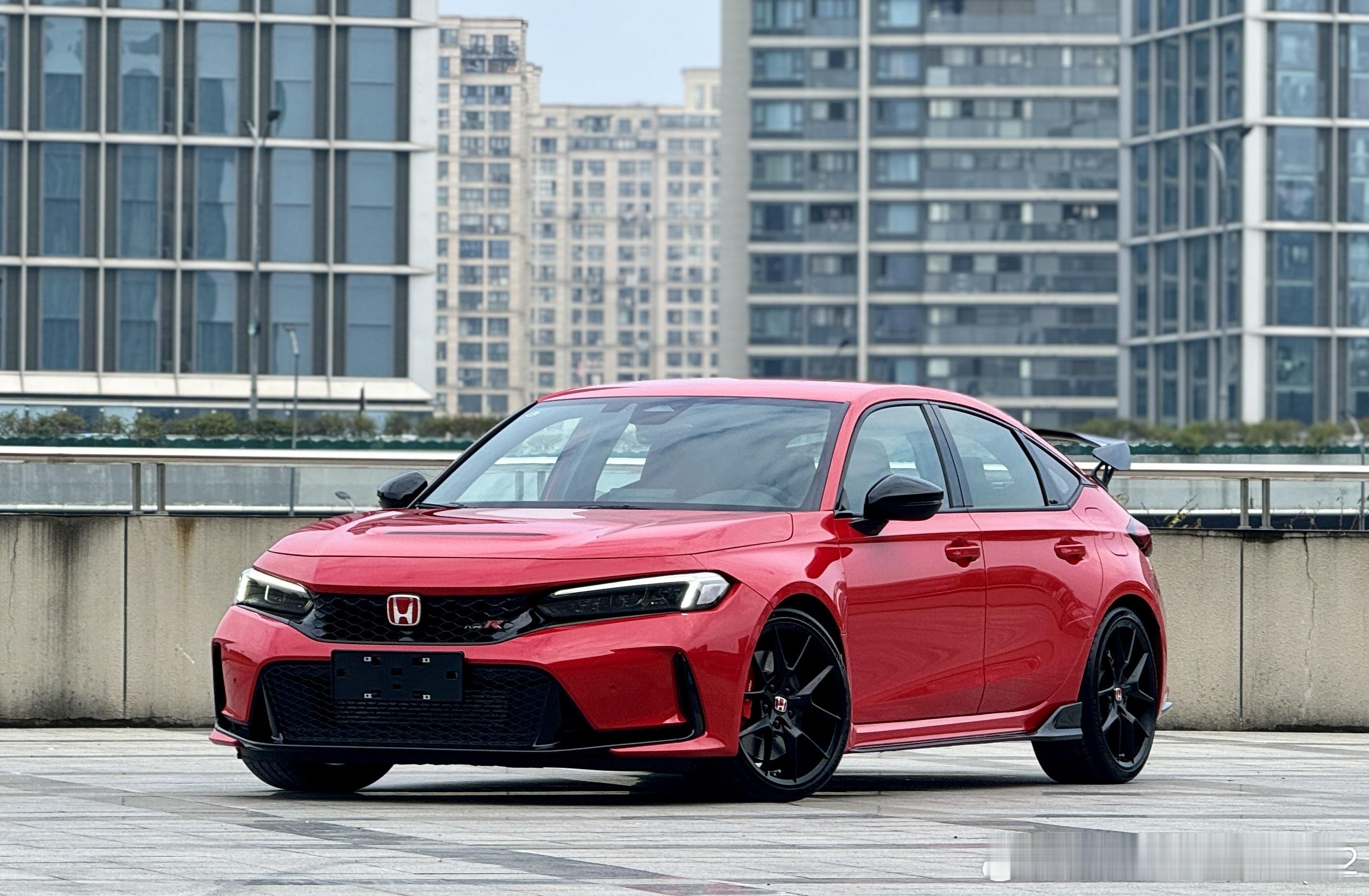 在德国远程买了人生第一台红色的车，红色type r太帅了，最爱的mugen rr