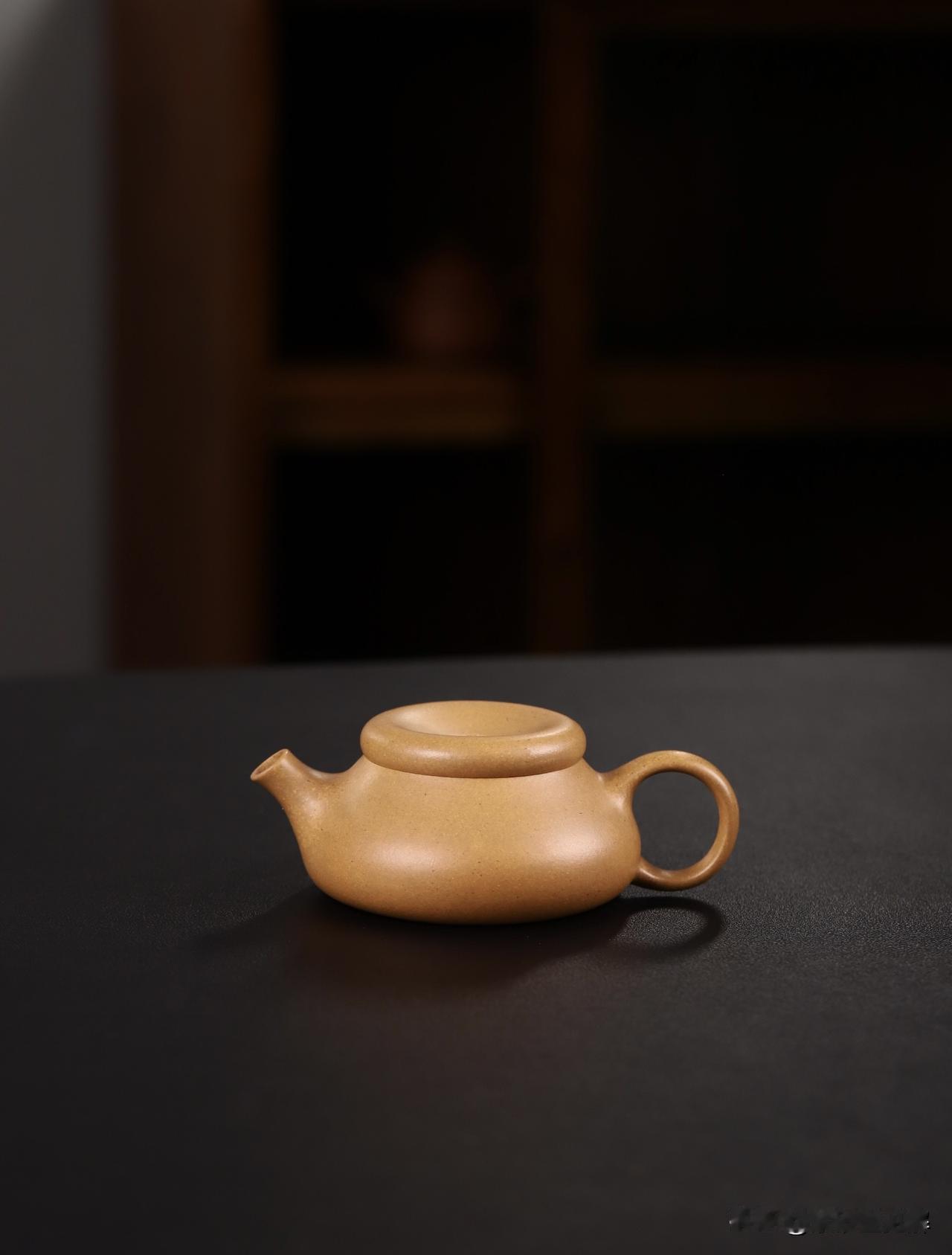 全手工一定比半手工好？
如果我说，你花大价钱买的“全手工壶”，很可能还不如一把半