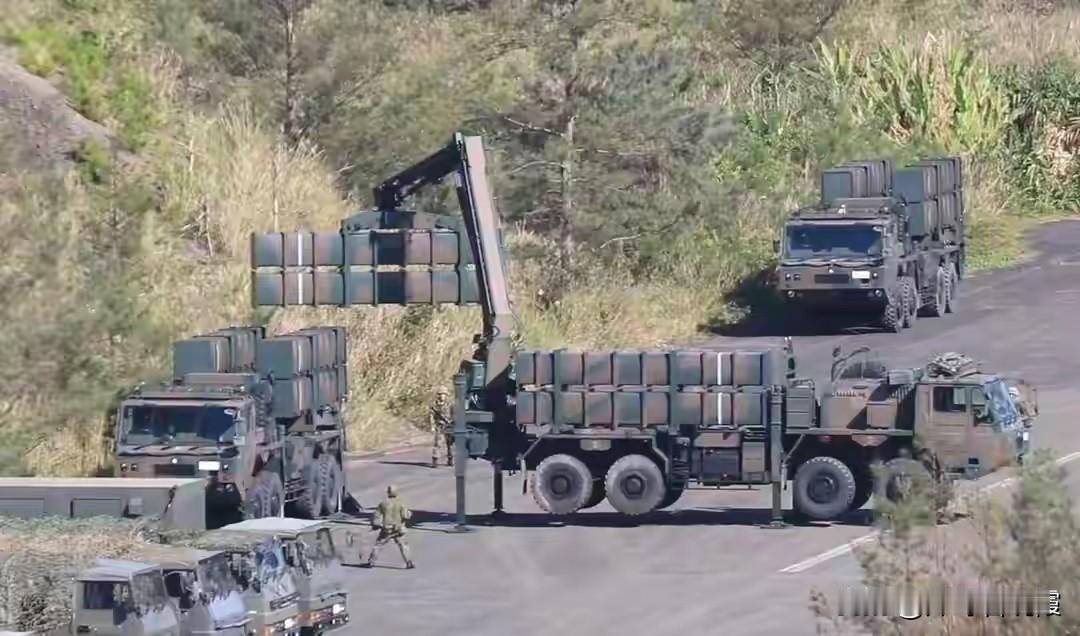 日本在两岛日夜赶工，央视高度关注，他们到底在建造什么？