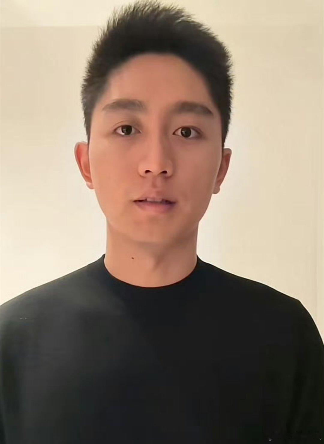 羊毛月真是忘记李佳琦那句“是你们不够努力”带来的影响力了吧？国民级主播都得沉淀半