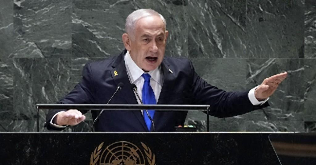 谁能想到，堂堂美国前总统特朗普，居然被他最铁的盟友当众狠狠扇了一记响亮的耳光！4