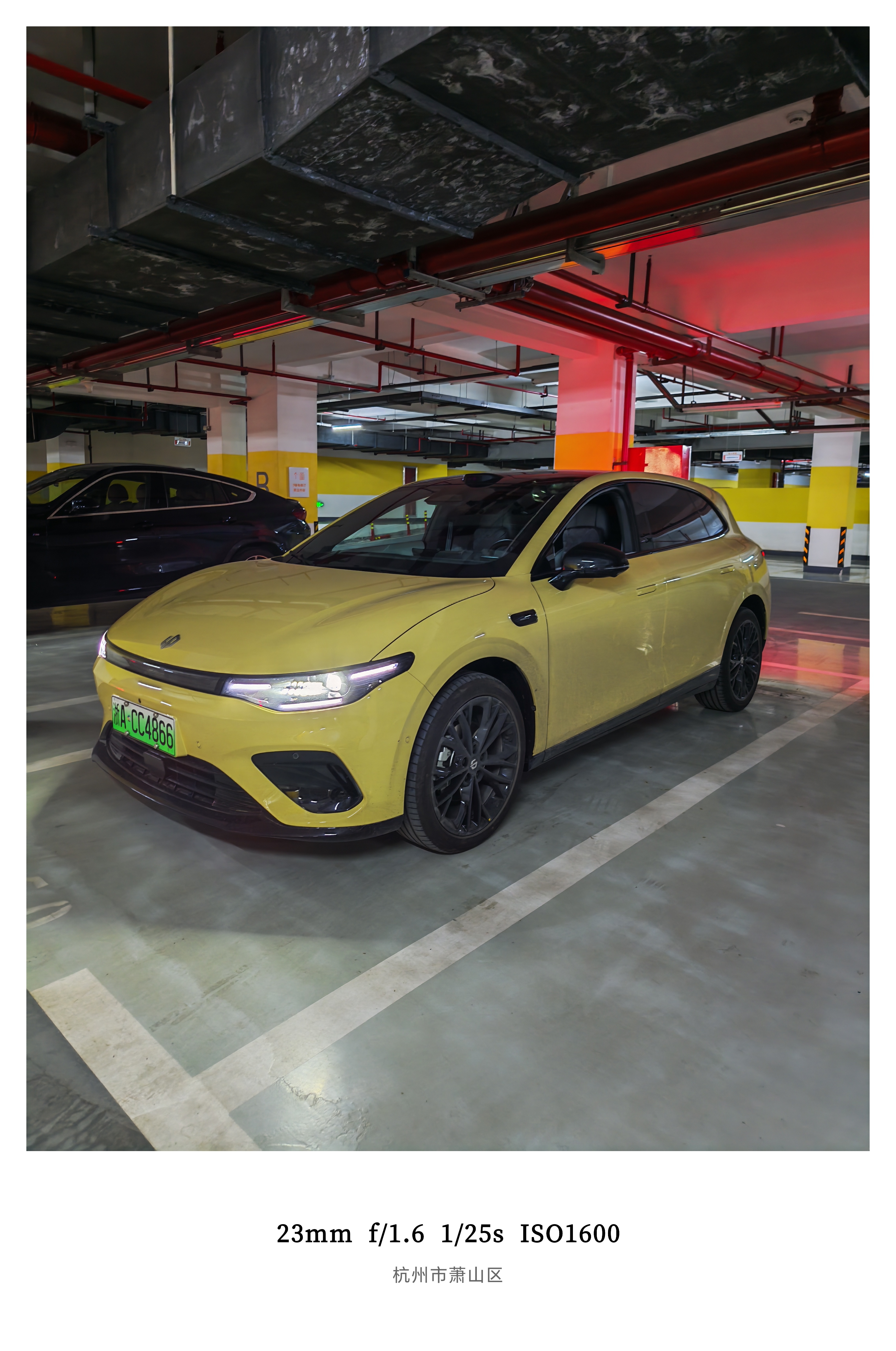 在城区里开lafa5真的是享受在10万价位零跑已经布局了至少3辆车零跑B01轿车