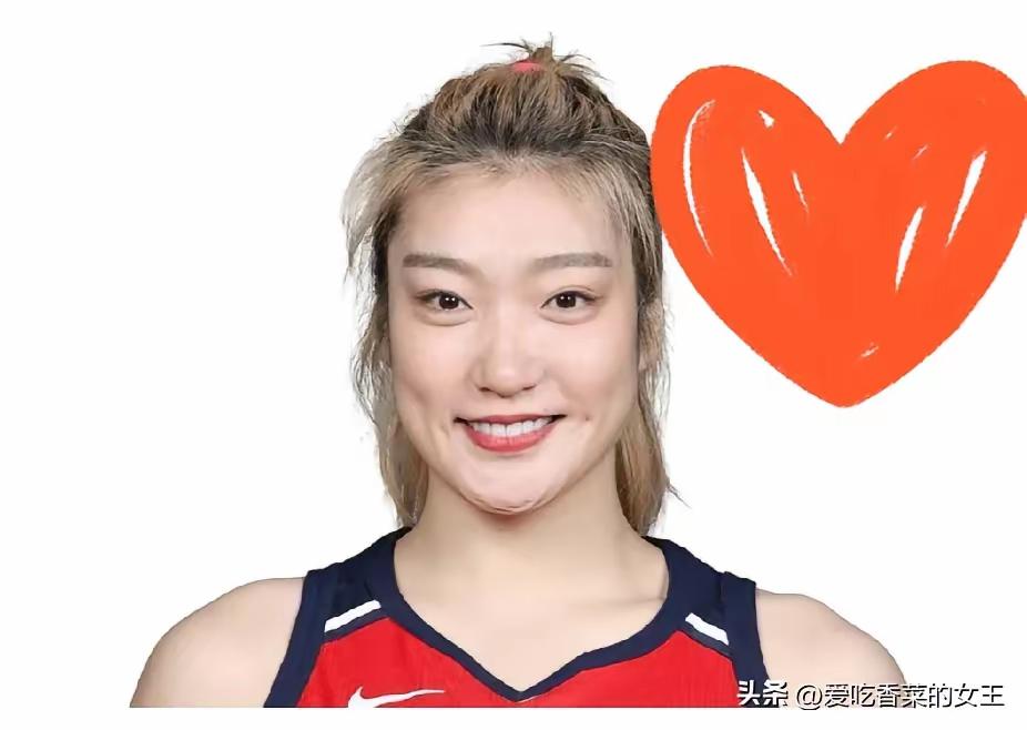 这新闻假的也不能再假了，有人说外国一支球队给李梦200万美元的年薪，折合人民币1