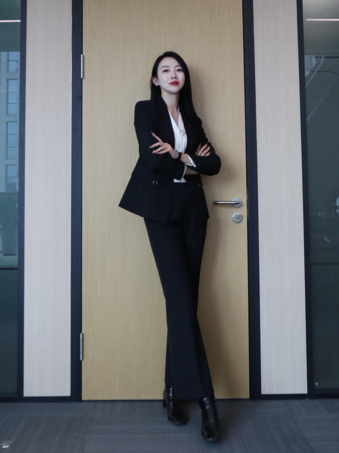 律师小姐姐 | 标准的律师职场穿搭来啦