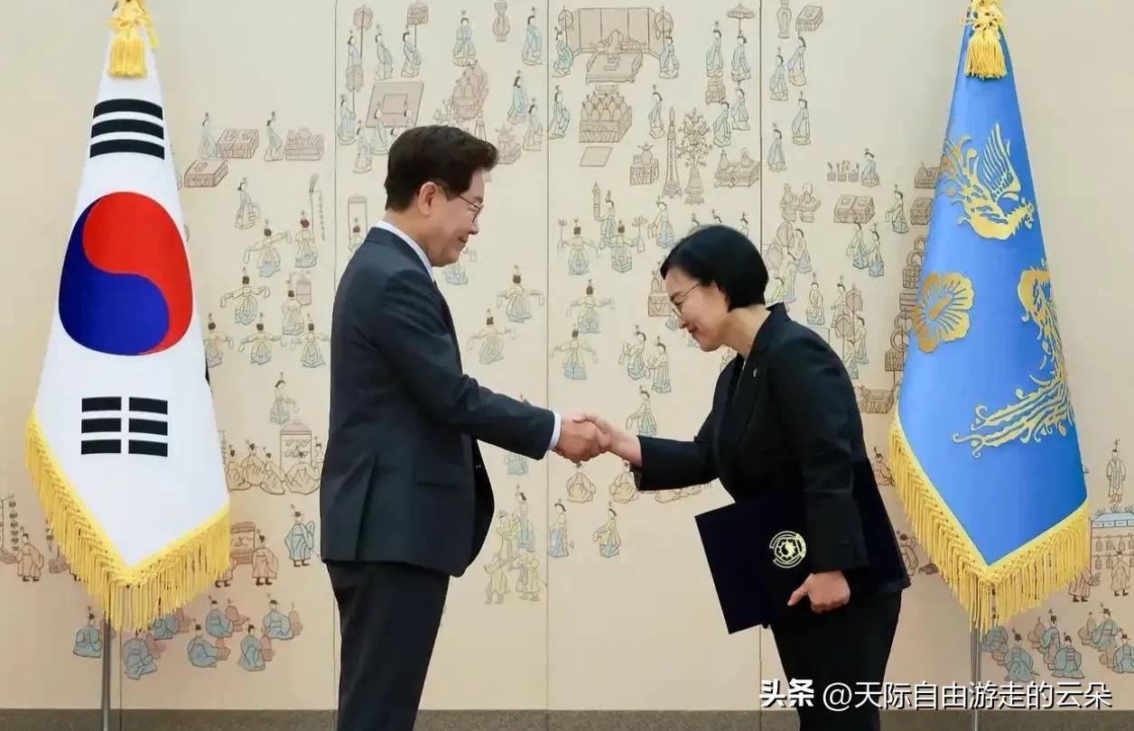 韩国再迎女总理！从记者到NAVER首位女CEO，韩圣淑的传奇人生再上新高度

青