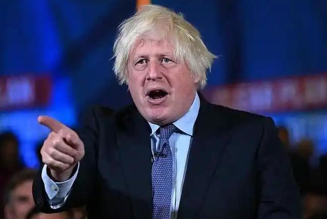 英国前首相约翰逊表示，一旦台海战争爆发，若美军介入，英国、澳大利亚也会一起上，台