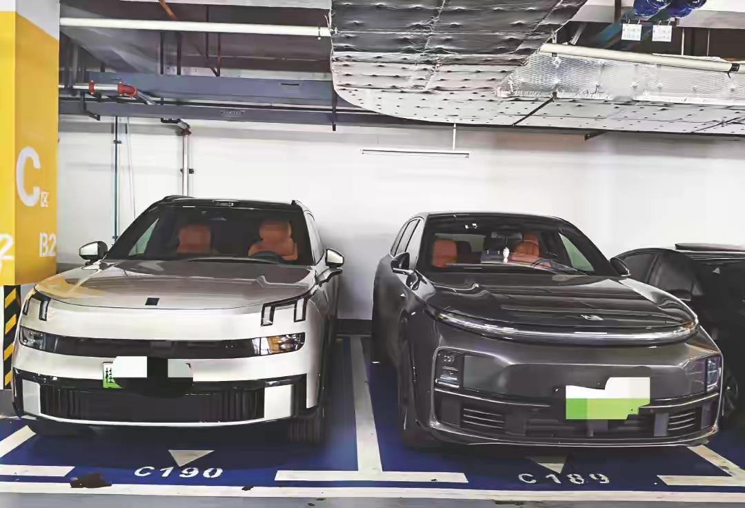 真的要被停车场整疯啦！开个7座SUV或者大车，停车就跟渡劫似的！
现在每家每户都