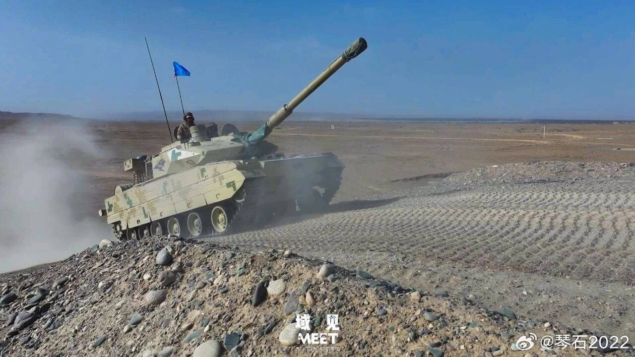 我觉得炮塔上的大圆筒好看陆军老大哥烽火问鼎计划中美军事力量