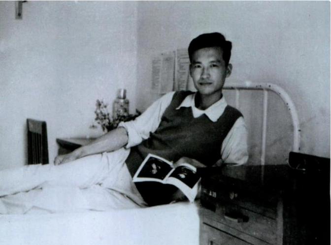 1947年，一名国民党少校被俘虏，在即将被解放军押送到改造所时，他突然大喊道：“
