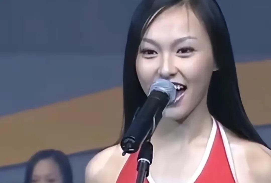 唐嫣18岁选美照片被曝光
说实话，那时候的她
感觉不怎么样

有网友说
《繁花》