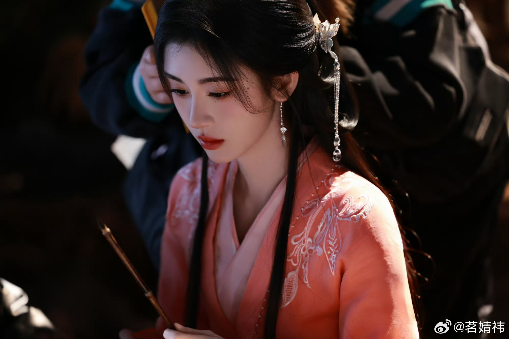 鞠婧祎阿黛 jjy鞠婧祎来战 没有力量的正义是空虚的，没有正义的力量视为暴力，我