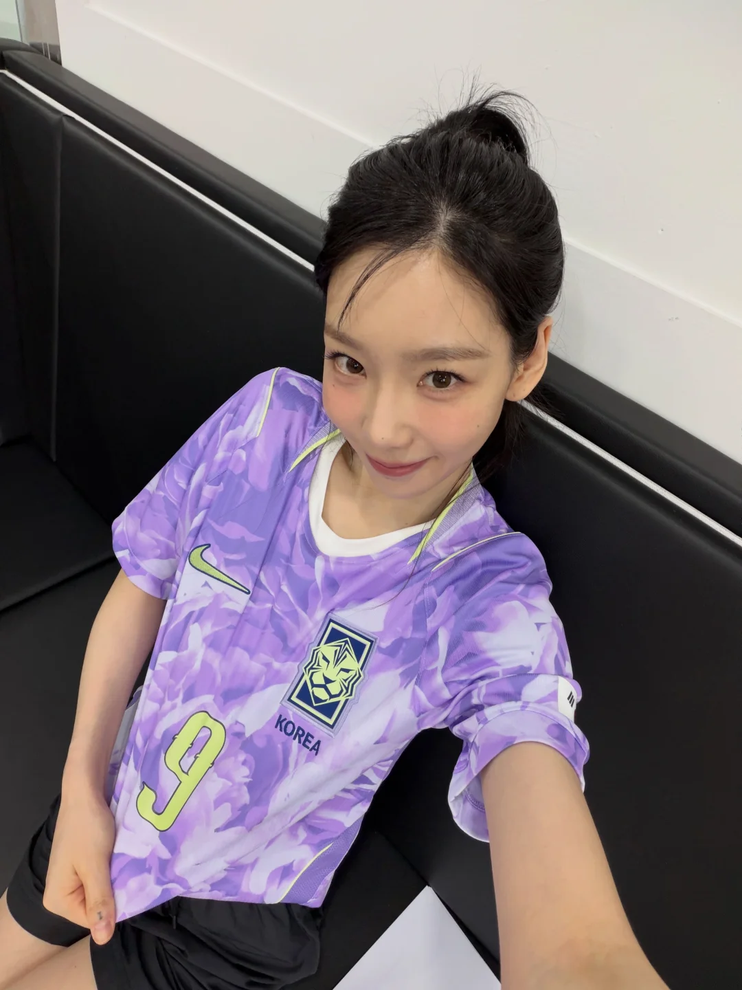 韩国足球队9号球员紫色球衣泰妍尼👻⚽️