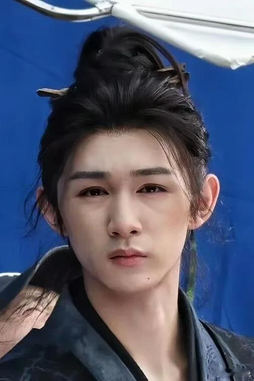 荣梓杉古装造型一言难尽，耀祖+暴力buff叠满，连面相都变了荣梓杉李禹熹凌晨在派