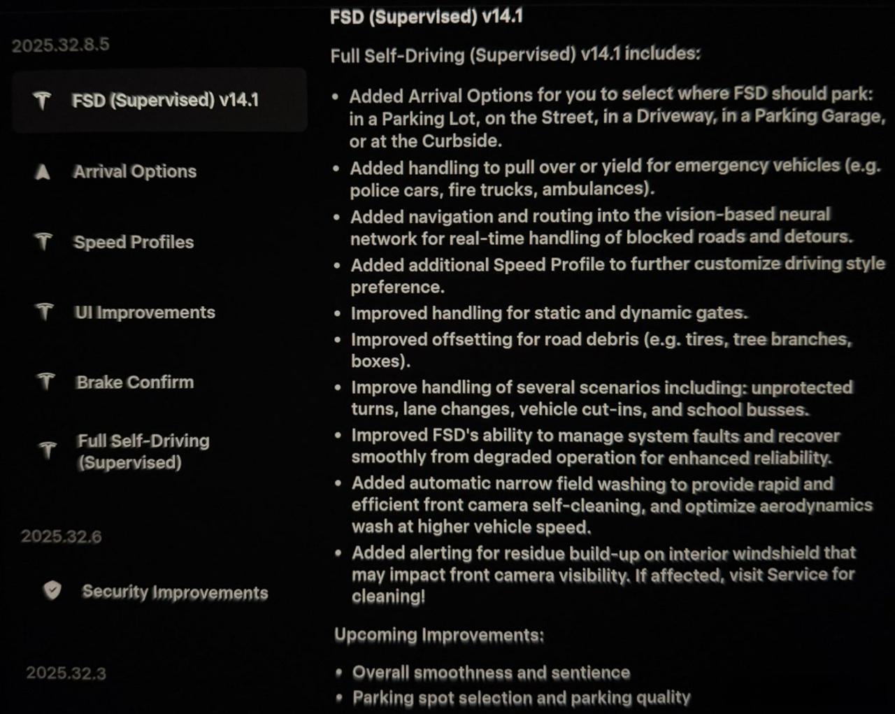 2025 年 10 月 7 日，特斯拉推送 FSD V14，为 V12 后最重要