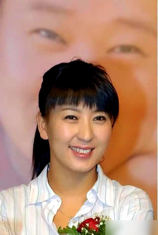 被骂20多天，闫学晶复播了。抖音1937万粉丝的账号，一度被禁止关注。就在大家猜