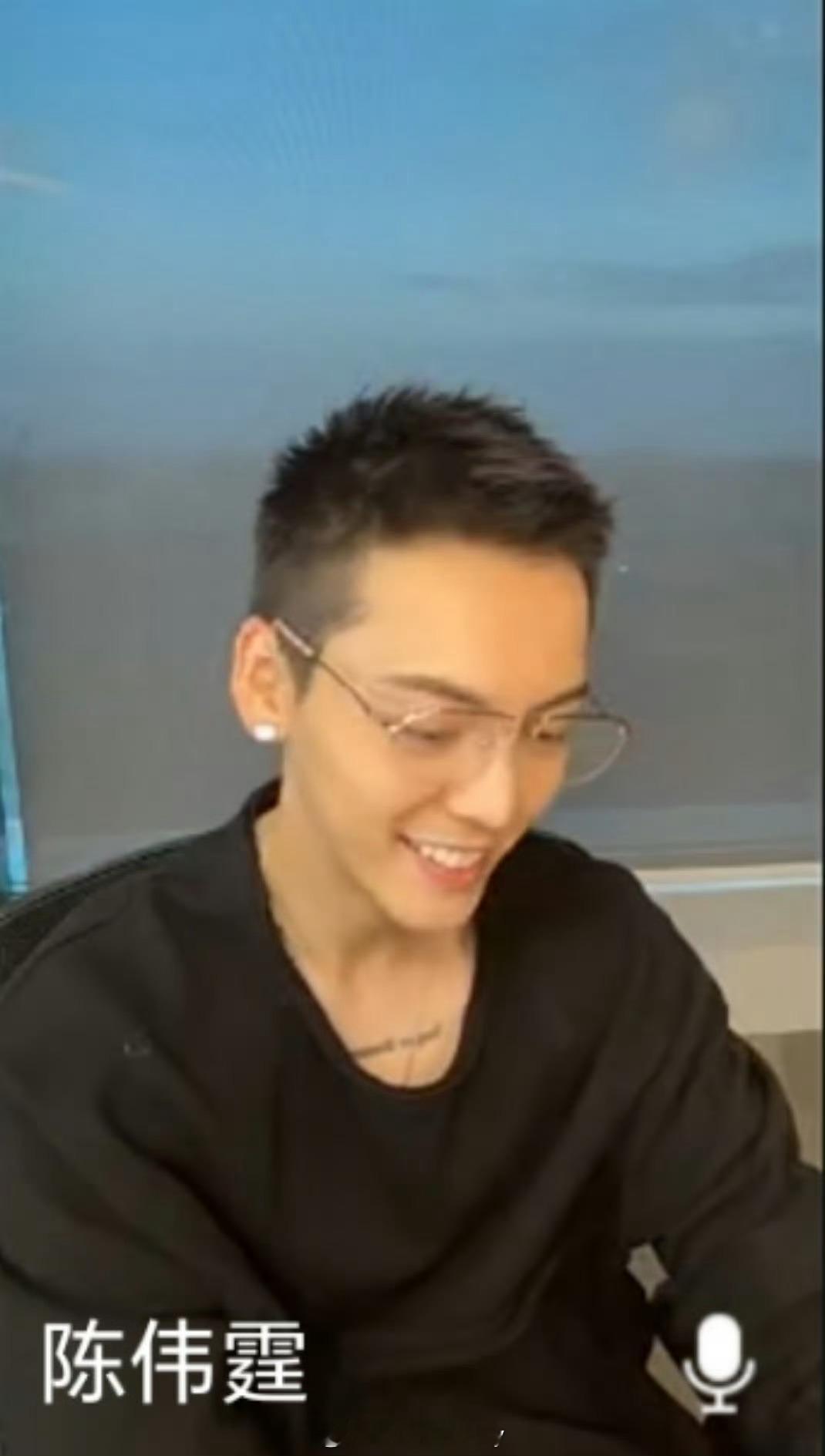 伟霆哥私服港男味真的好潮好帅吧许我耀眼 ​​​