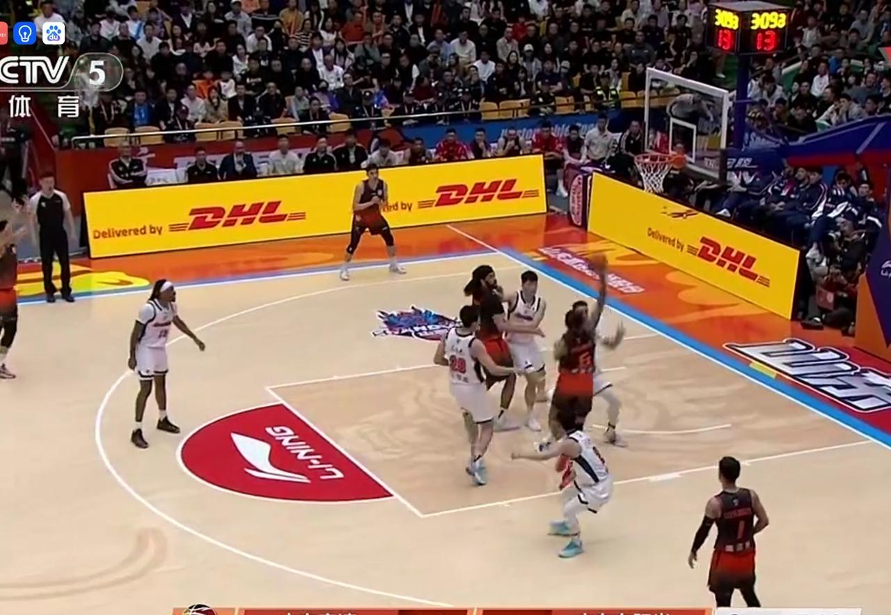 CBA常规赛第35轮：山东高速主场99-86战胜广东东阳光

        北