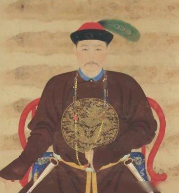 康熙为什么不将皇位传给八阿哥？原来史学家早已给出答案。康熙六十一年冬，紫禁城笼罩