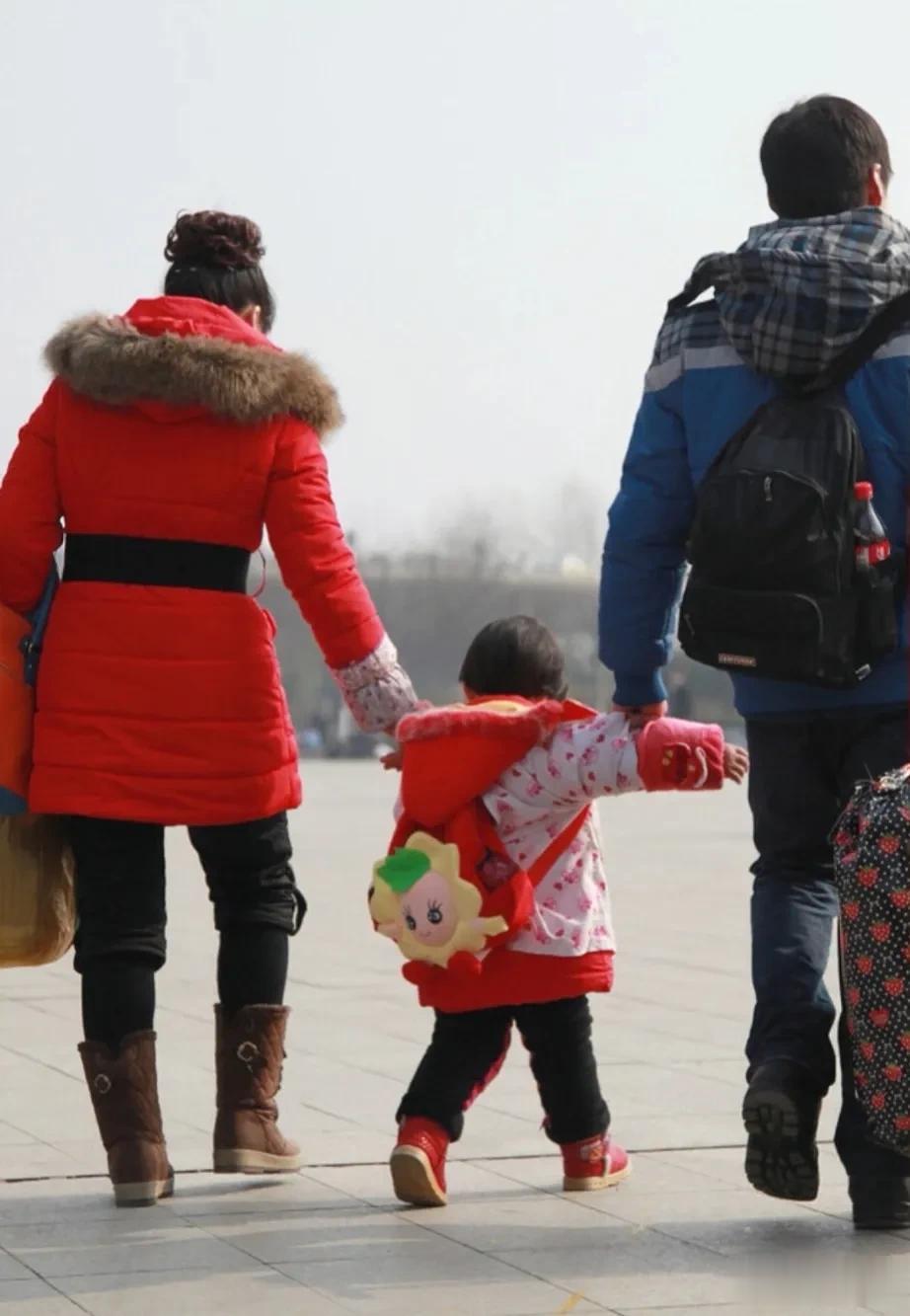 为什么总说，城里人不适合回农村？

首先，你必须有足够强大的心理素质，去应对农村