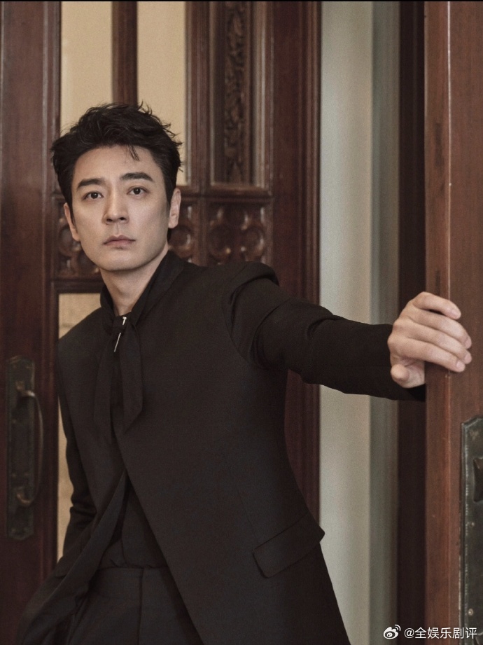 声控福利已送达！李光洁低音炮rap上线，颗粒感满满的嗓音，节奏拿捏到位，舞台表现