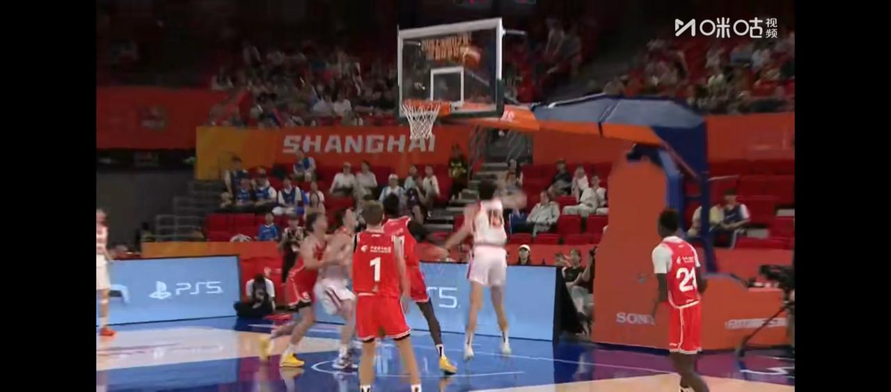 U18B队明日之星杯输给西班牙！其实打得还可以，有来有回！只是实力弱一些，确实打