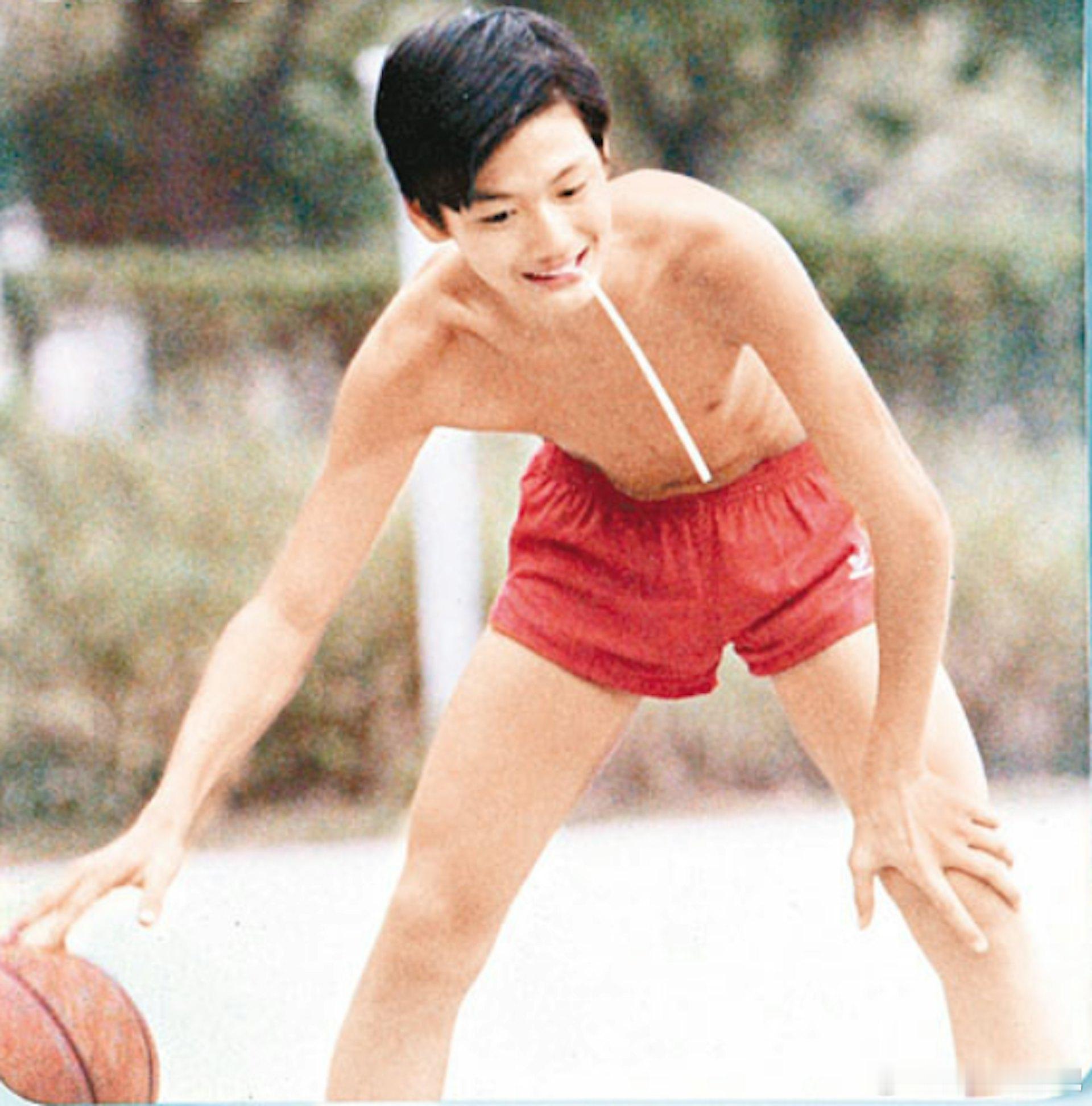 少年时期的陶大宇🏀 ​​​