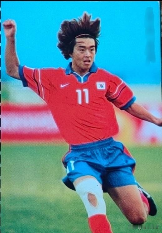 还能认得这位韩国国脚么？他出身韩国全北现代足球俱乐部，在k联赛中他是球队的头号射
