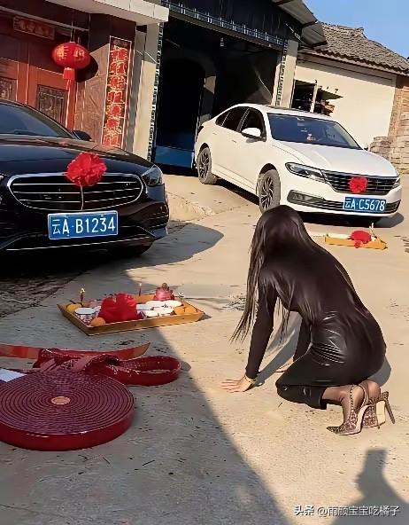 主人家这车牌炫得……我竟然哑口无言！[捂脸][捂脸]