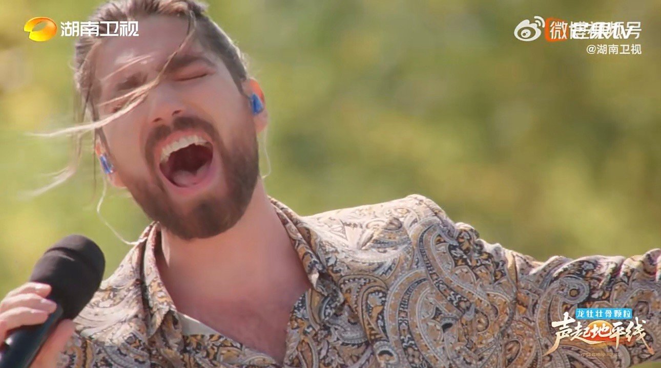 丝路之上歌声传情，母爱不分国度，永远动人 中亚版世上只有妈妈好感人至深声起地平线