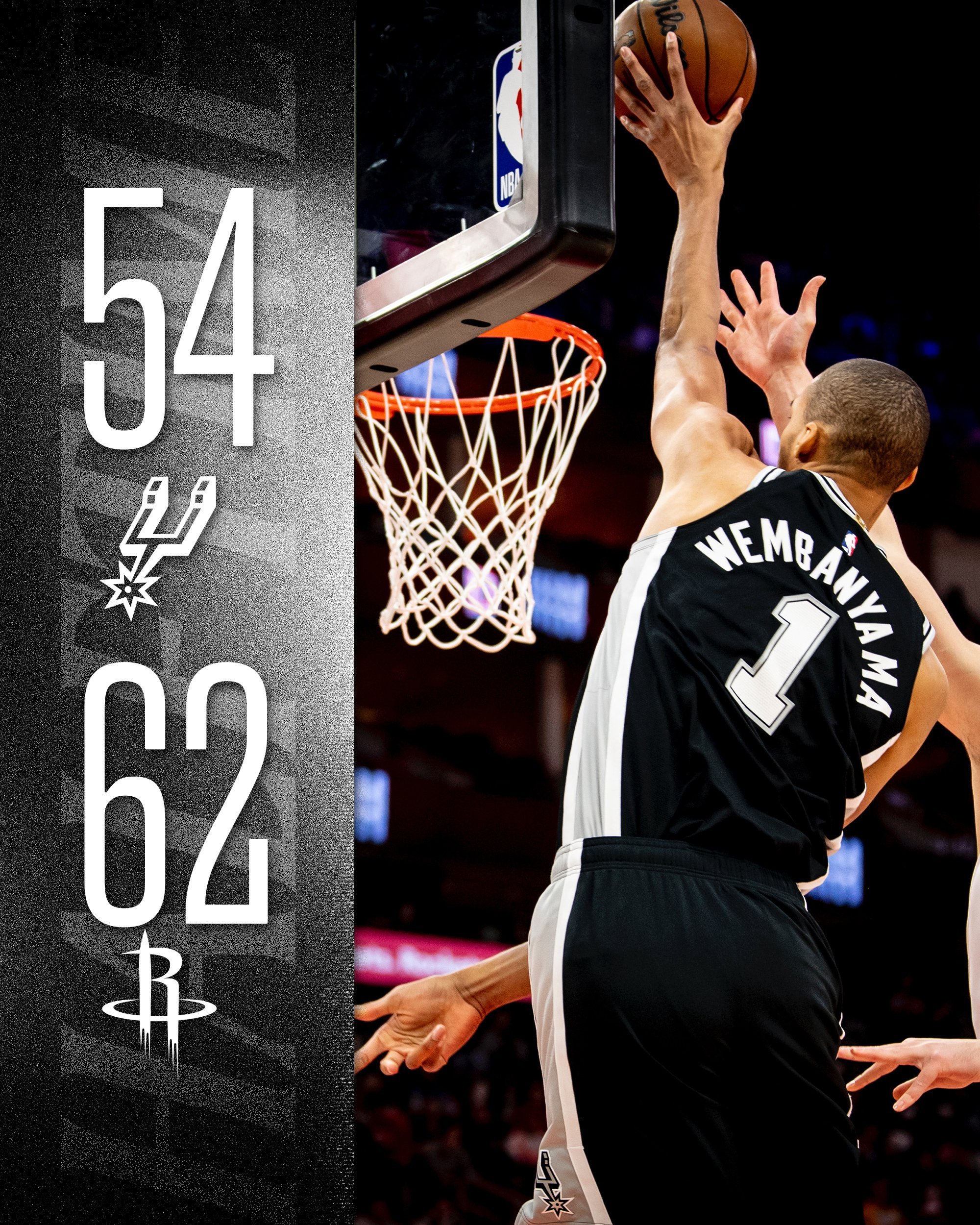 申京打文班确实还挺有心得的，然后两队都守了不少错防，火箭用锋线/侧翼防文班，马刺