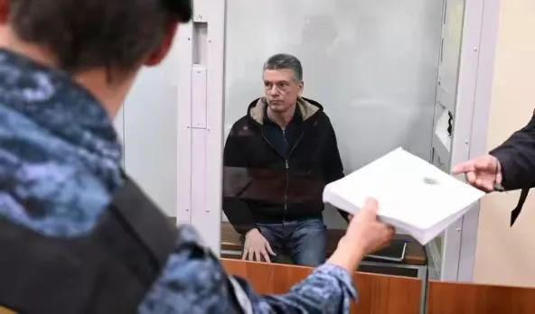 俄军中将被普京抄家，妻女名下财产全部充公！

俄总检察院已经把俄军中将库兹涅佐夫