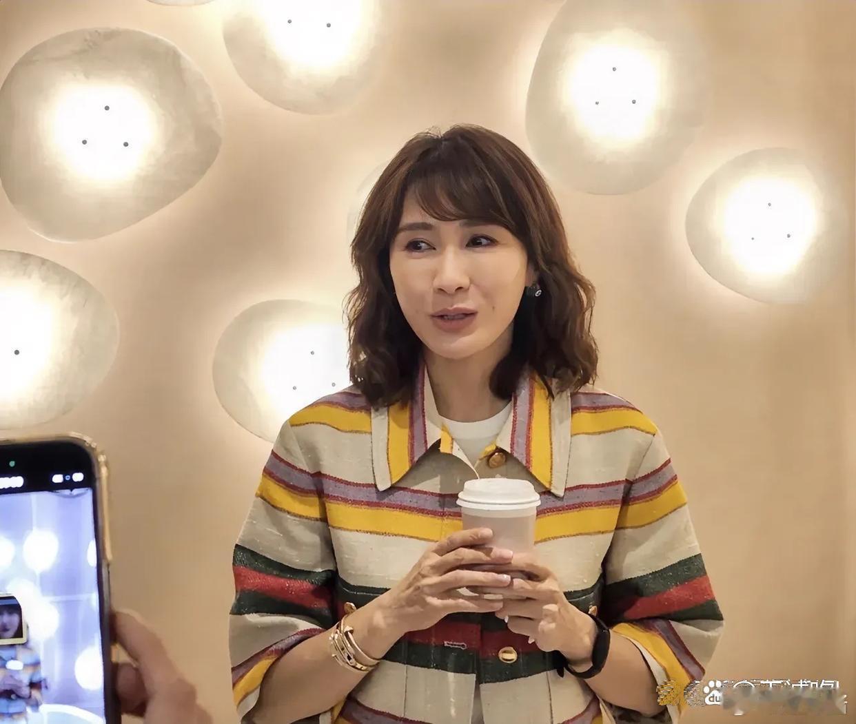 黎姿本就美丽，不明白她为何还要做医美 ​​​