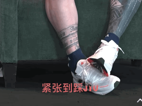 主办方为什么不让梅西跟球迷互动[what]
是怕梅西会留在中超吗[捂脸]