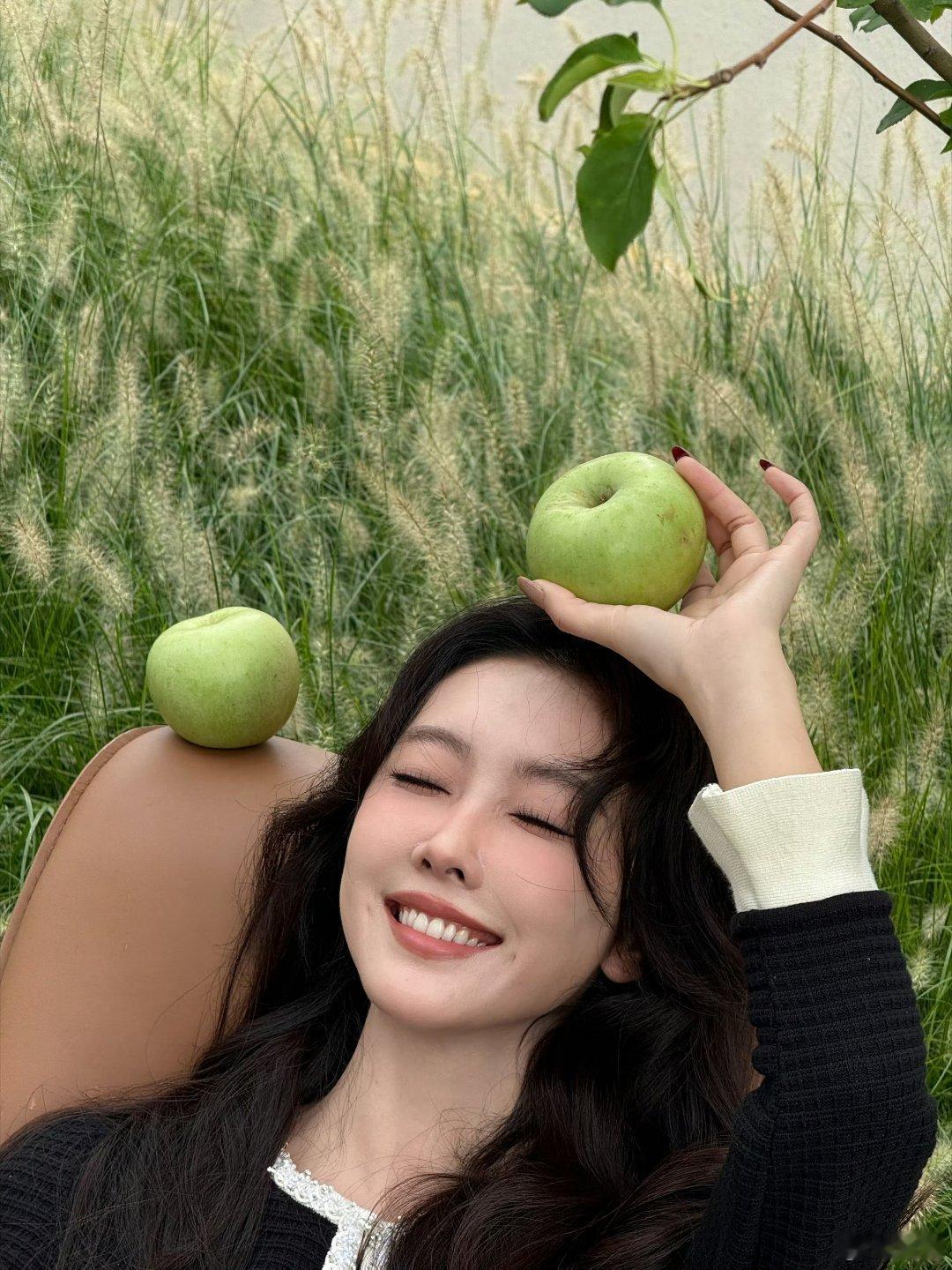 宣璐青苹果氛围感大片宣璐氧气感少女 好一股扑面而来的清新感~好美好可爱宣璐[超话