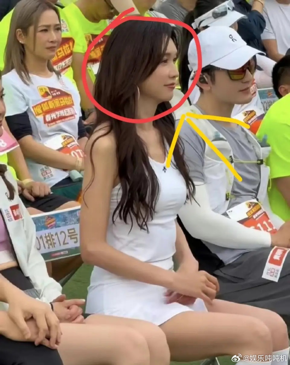 总感觉林志玲不对劲，她明明都51岁了，脸部皱纹，胸部下垂，体态发福，这些都没有，