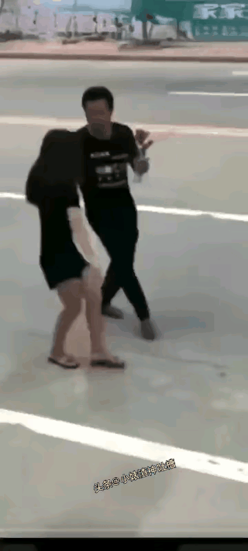 关于求婚的骚操作，我最服这大哥，肯定能成功，这男人带回家快乐多，就是最后一个手势