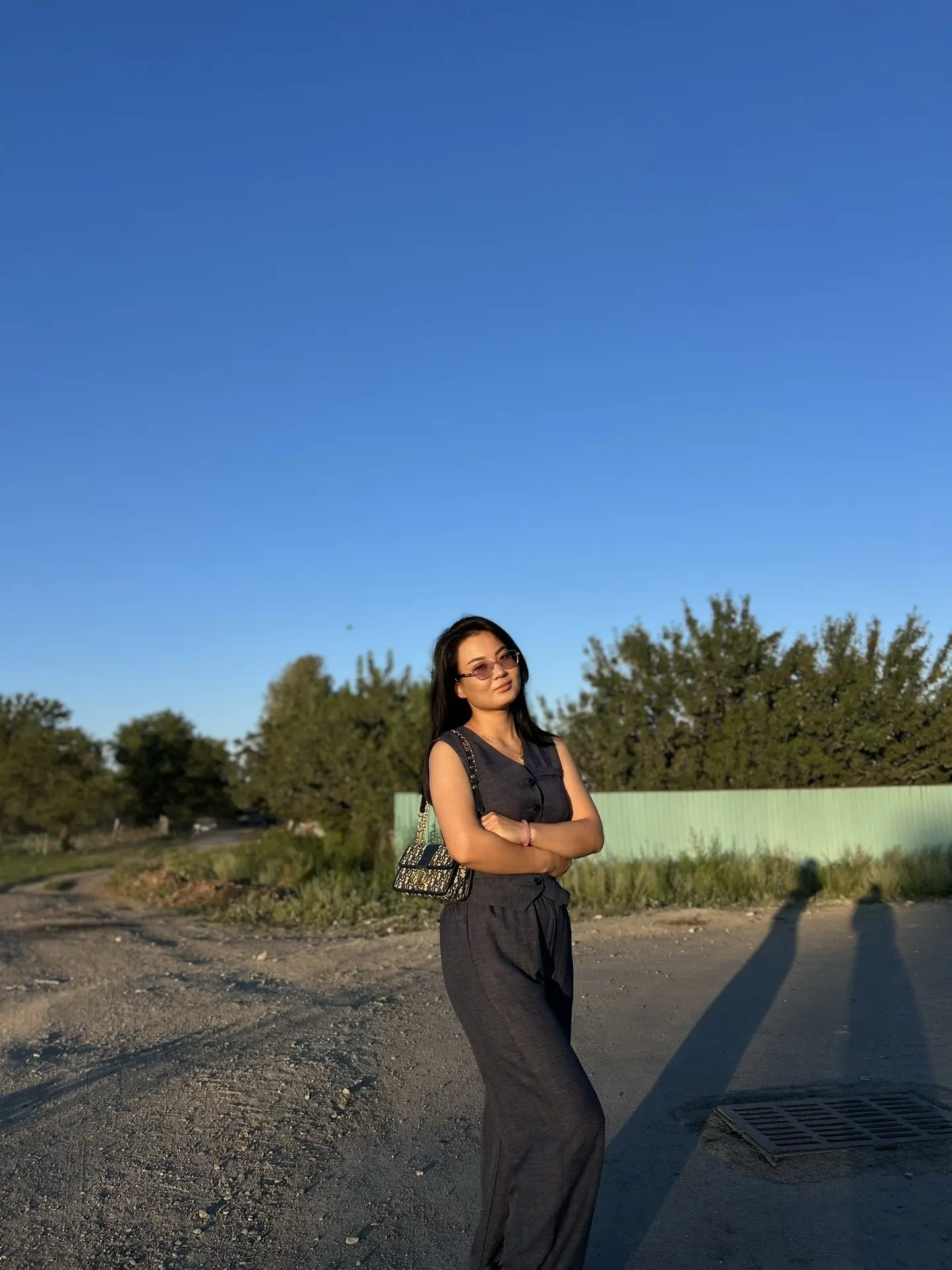 从小我就觉得我不缺人爱 不缺钱花 总觉得以后我会月入过万 还会全款买房...