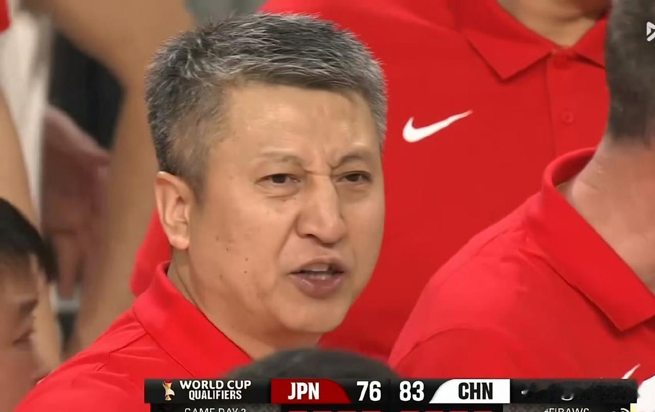 日本男篮输不起！郭士强愤怒了！

今晚的关键比赛，中国男篮在上半场落后14分的情