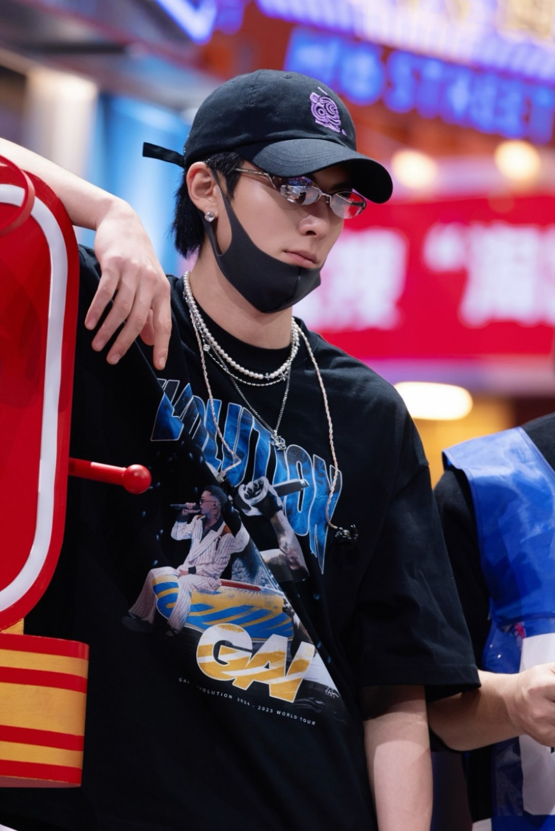 王鹤棣工作样子超迷人 期待王鹤棣pretty舞台 ​​​