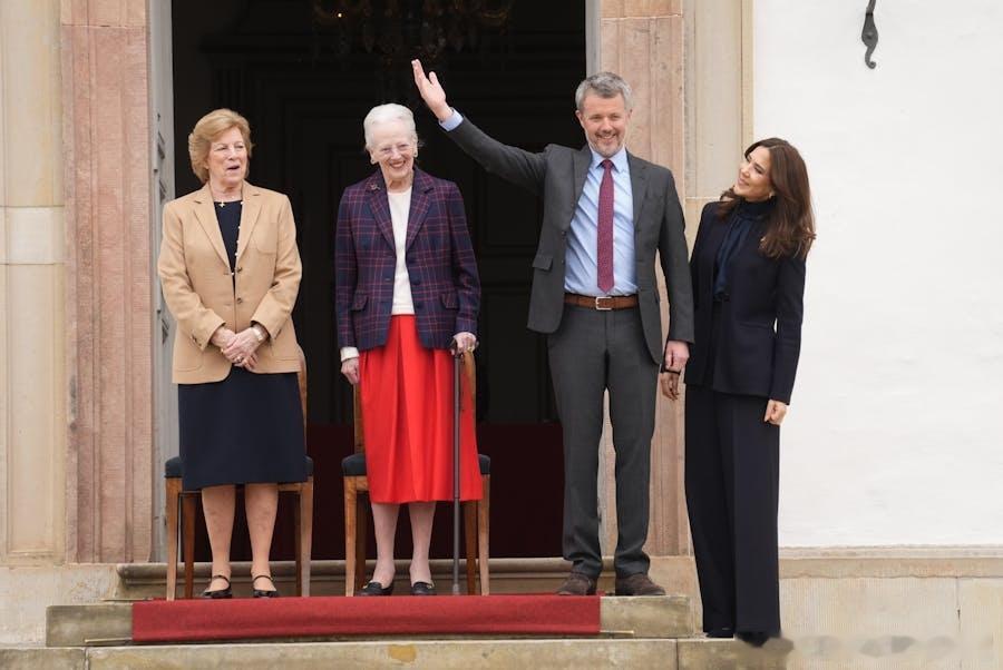 新闻 2025.4.16 丹麦王室成员齐聚弗雷登斯堡宫以庆祝女王玛格丽特二世的8