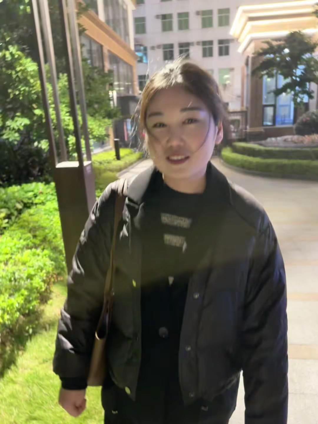 我女儿说现在拍照流行拍出1米5的感觉，哈哈哈哈哈生活碎片 抽象