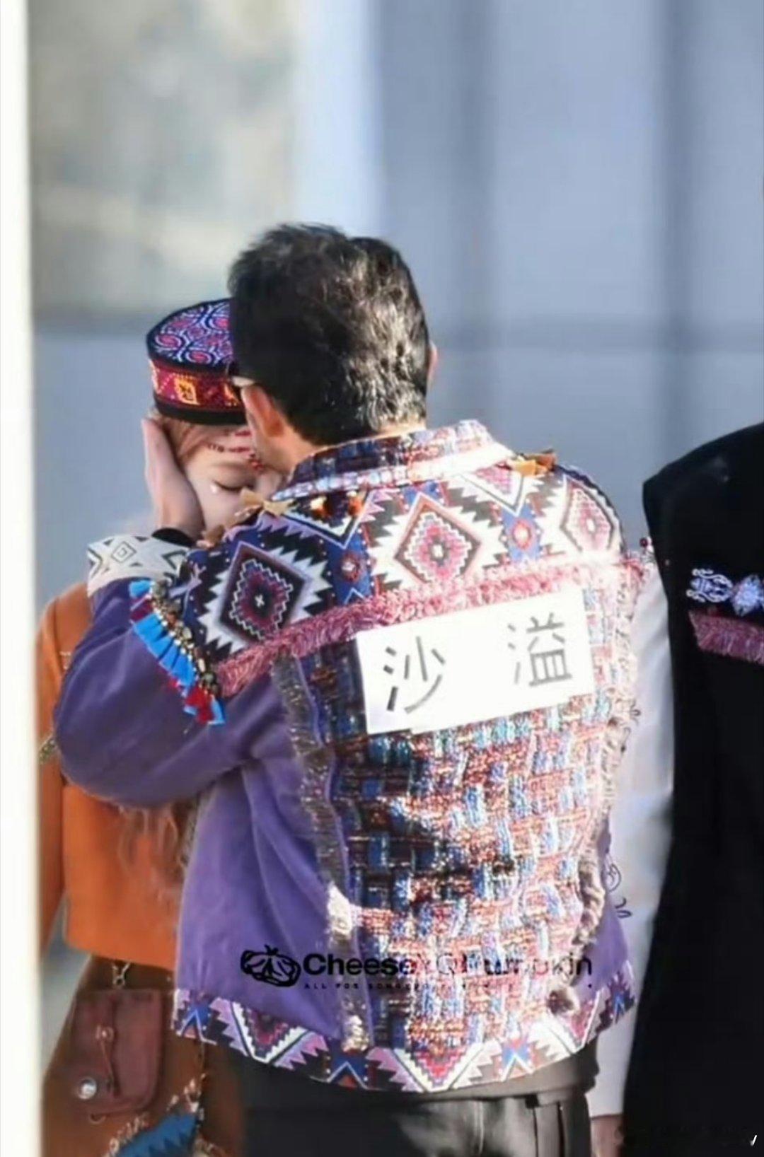 明显是节目效果，这都差辈了，年轻人别什么都嗑，当心消化不良 