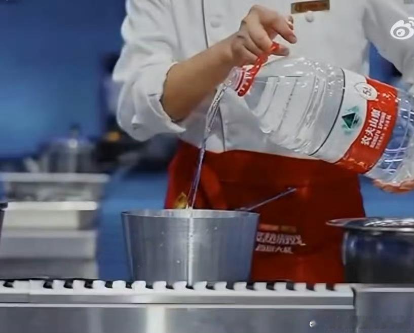 煮饭用对水有多重要 做饭真不用太复杂！选对一锅好水，在家轻松煮出餐厅级别的香米饭