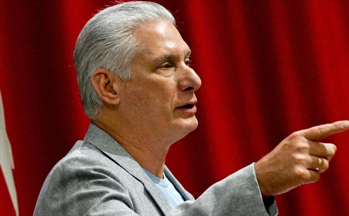 谁能想到，在美国王牌电视节目的聚光灯下，一场原本精心策划的“公开处刑”，竟演变成