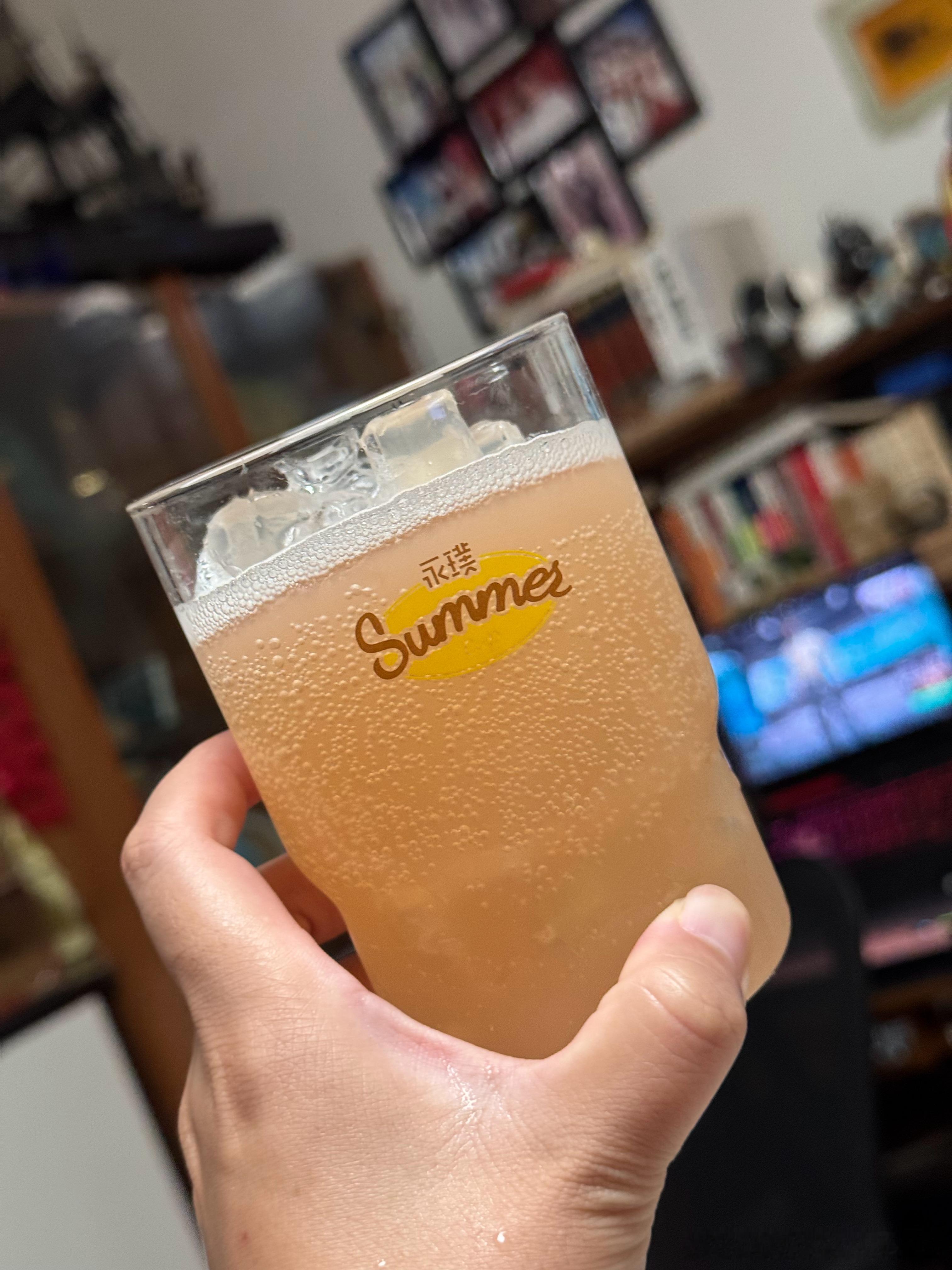 陈丽君祝姑娘明天见[苦涩][苦涩][苦涩] 祝姑娘明天见了！我是工作明天见了！[